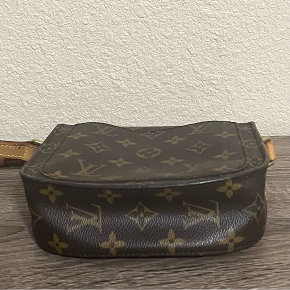 Louis Vuitton Monogram Canvas Small Saint Cloud Crossbody Bag - Picture 16 of 17